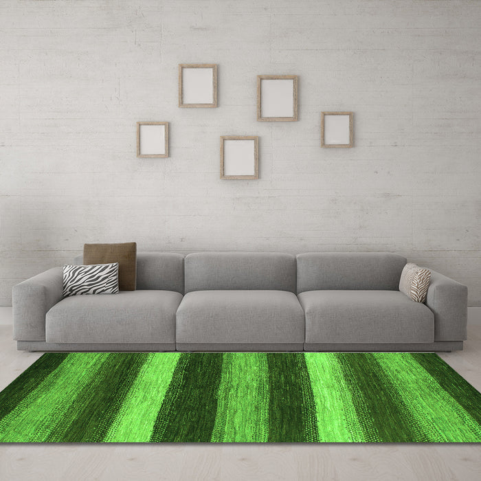 Machine Washable Oriental Green Modern Area Rugs in a Living Room,, wshabs1484grn