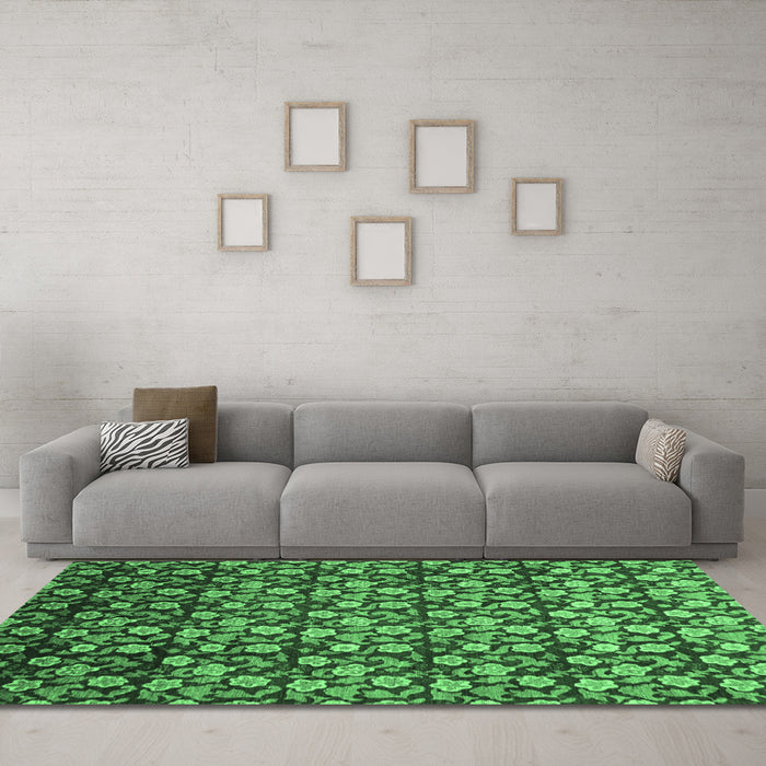 Machine Washable Abstract Emerald Green Modern Area Rugs in a Living Room,, wshabs1488emgrn