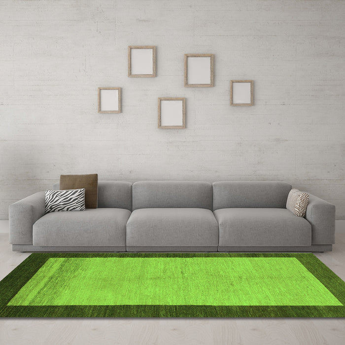 Machine Washable Abstract Green Modern Area Rugs in a Living Room,, wshabs1489grn
