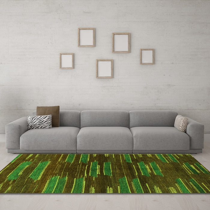 Machine Washable Abstract Green Modern Area Rugs in a Living Room,, wshabs1490grn