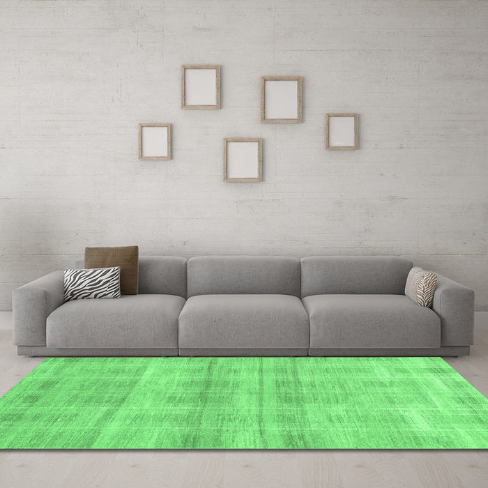Machine Washable Abstract Emerald Green Modern Area Rugs in a Living Room,, wshabs1491emgrn
