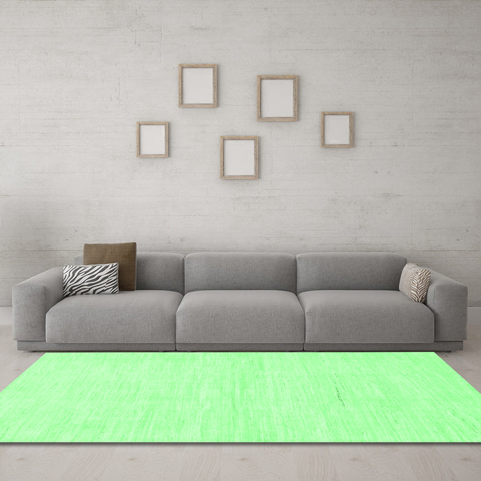 Machine Washable Solid Emerald Green Modern Area Rugs in a Living Room,, wshabs1502emgrn