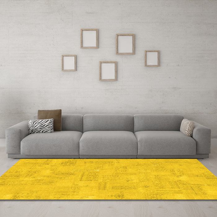 Machine Washable Abstract Yellow Modern Rug in a Living Room, wshabs1506yw