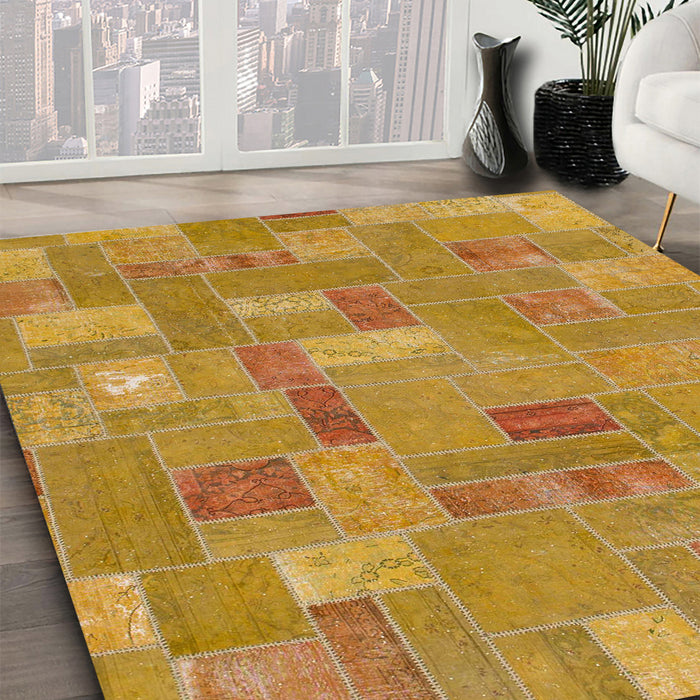 Machine Washable Abstract Yellow Rug in a Family Room, wshabs1508