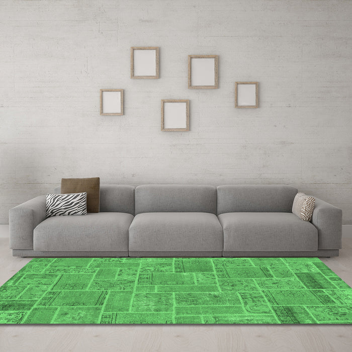 Machine Washable Patchwork Emerald Green Transitional Area Rugs in a Living Room,, wshabs1510emgrn