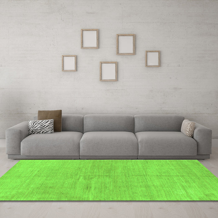 Machine Washable Abstract Green Modern Area Rugs in a Living Room,, wshabs1517grn