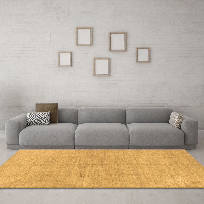 Machine Washable Abstract Brown Modern Rug in a Living Room,, wshabs1517brn