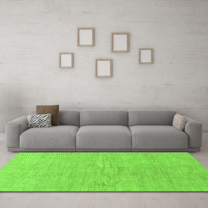 Machine Washable Abstract Green Modern Area Rugs in a Living Room,, wshabs1518grn