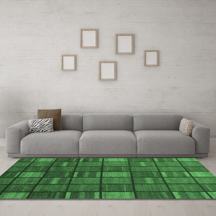 Machine Washable Checkered Emerald Green Modern Area Rugs in a Living Room,, wshabs1525emgrn