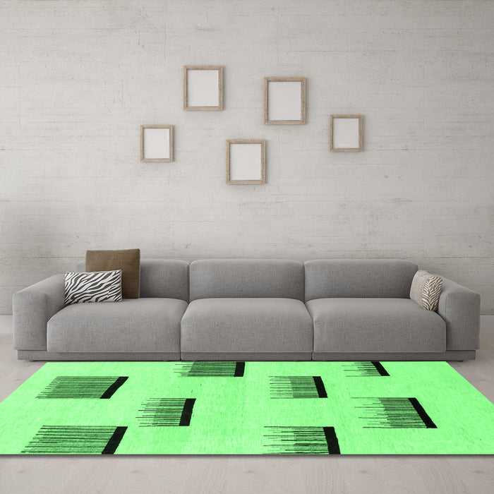 Machine Washable Solid Emerald Green Modern Area Rugs in a Living Room,, wshabs1528emgrn