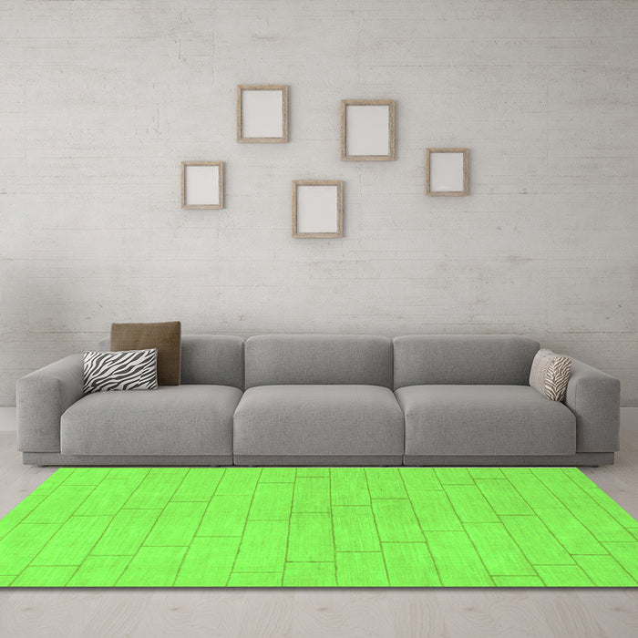 Machine Washable Solid Green Modern Area Rugs in a Living Room,, wshabs1532grn
