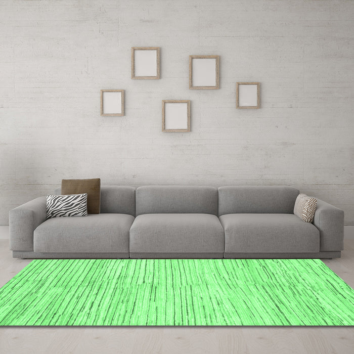 Machine Washable Solid Emerald Green Modern Area Rugs in a Living Room,, wshabs1545emgrn
