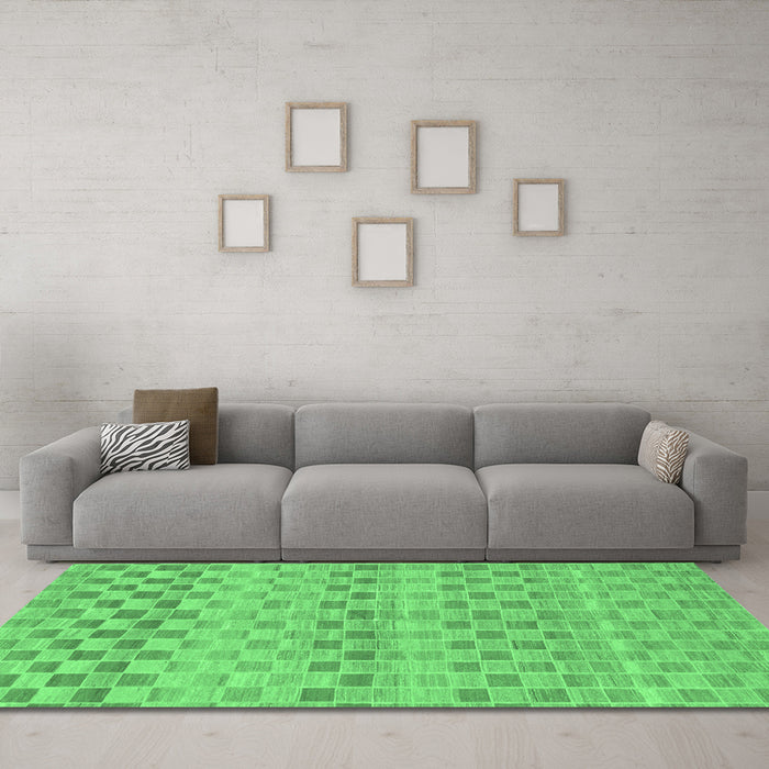 Machine Washable Solid Emerald Green Modern Area Rugs in a Living Room,, wshabs1560emgrn