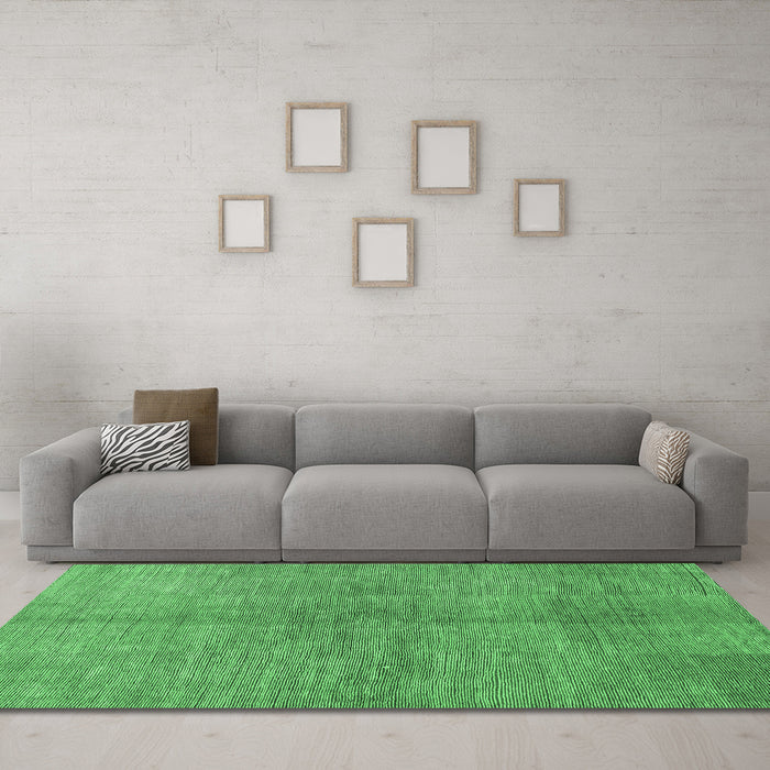 Machine Washable Abstract Emerald Green Modern Area Rugs in a Living Room,, wshabs1562emgrn