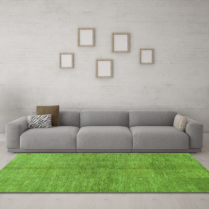 Machine Washable Abstract Green Modern Area Rugs in a Living Room,, wshabs1562grn