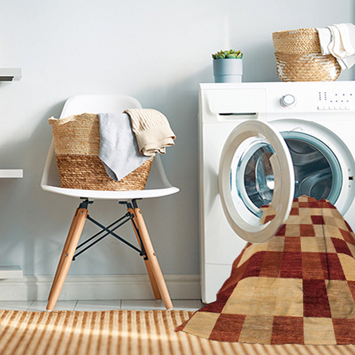 Machine Washable Abstract Red Rug in a Washing Machine, wshabs1565