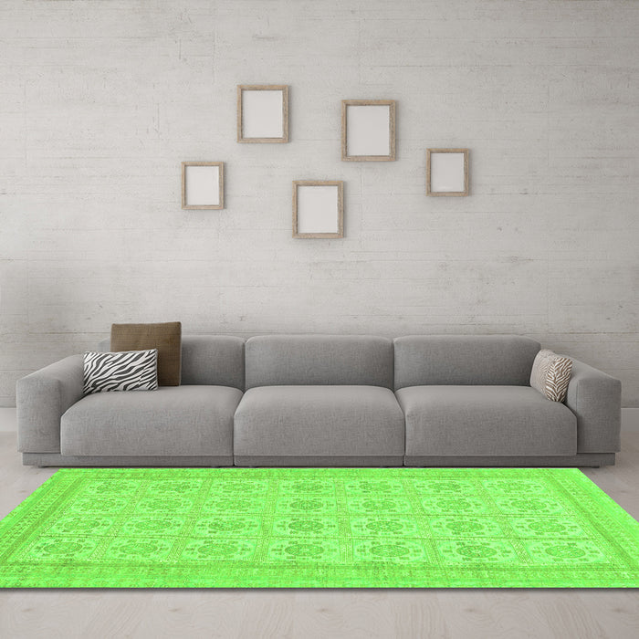 Machine Washable Abstract Green Modern Area Rugs in a Living Room,, wshabs156grn