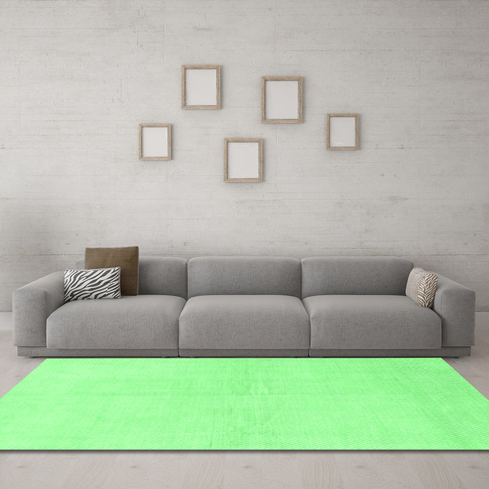 Machine Washable Solid Emerald Green Modern Area Rugs in a Living Room,, wshabs1582emgrn