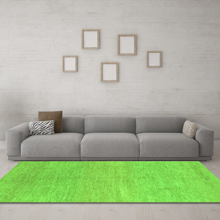 Machine Washable Abstract Green Modern Area Rugs in a Living Room,, wshabs1585grn