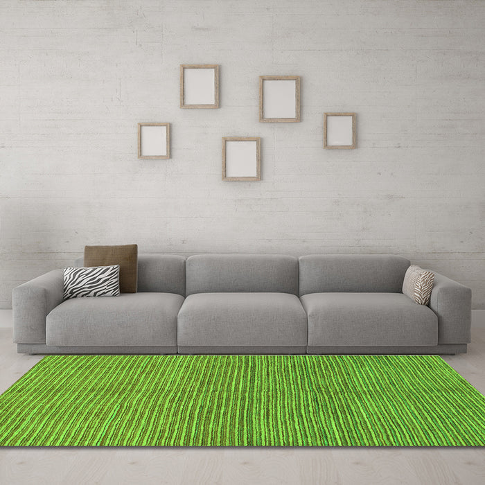 Machine Washable Abstract Green Modern Area Rugs in a Living Room,, wshabs1591grn