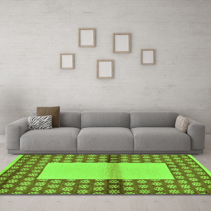 Machine Washable Abstract Green Modern Area Rugs in a Living Room,, wshabs161grn