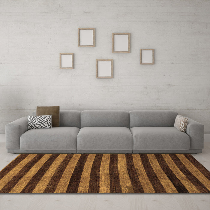 Machine Washable Abstract Brown Modern Rug in a Living Room,, wshabs1625brn