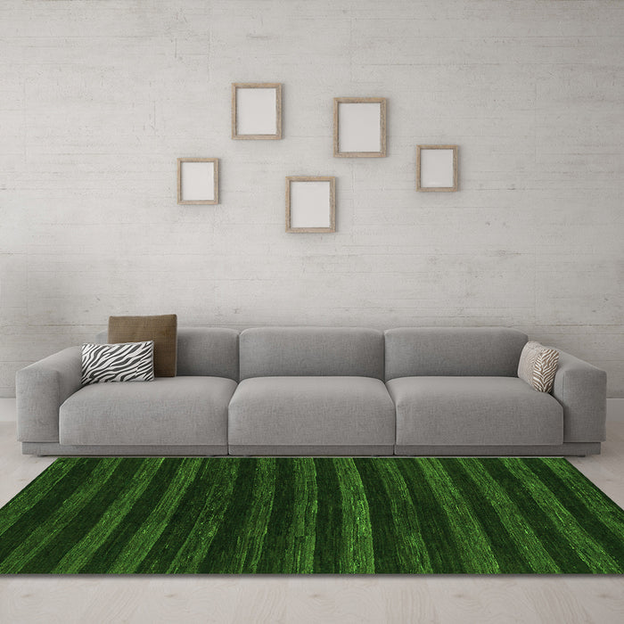 Machine Washable Abstract Green Modern Area Rugs in a Living Room,, wshabs1632grn