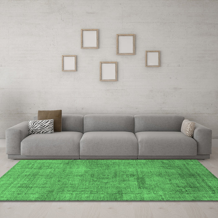 Machine Washable Abstract Emerald Green Modern Area Rugs in a Living Room,, wshabs1640emgrn
