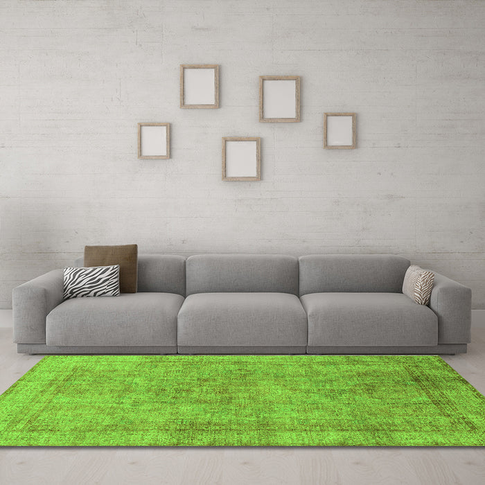 Machine Washable Abstract Green Modern Area Rugs in a Living Room,, wshabs1642grn