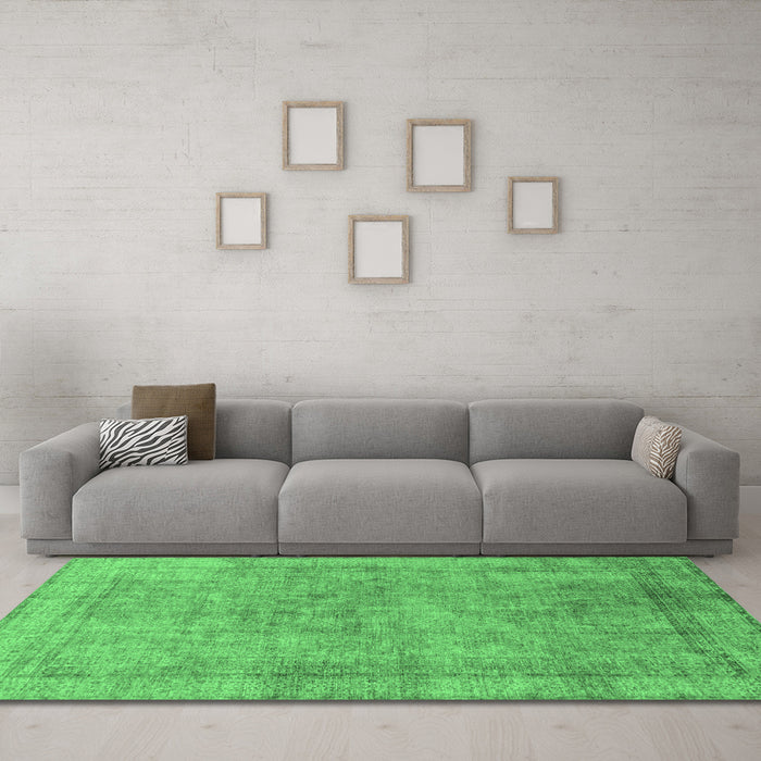 Machine Washable Abstract Emerald Green Modern Area Rugs in a Living Room,, wshabs1642emgrn
