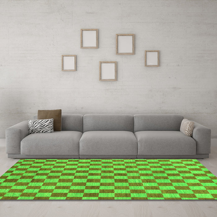 Machine Washable Checkered Green Modern Area Rugs in a Living Room,, wshabs164grn