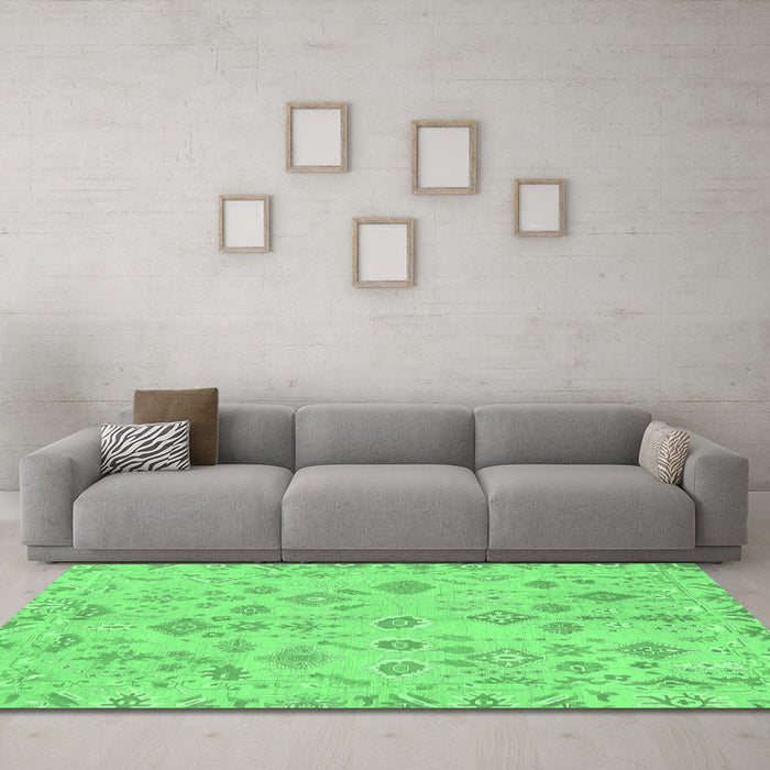 Machine Washable Oriental Emerald Green Traditional Area Rugs in a Living Room,, wshabs1653emgrn