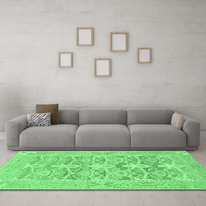 Machine Washable Oriental Emerald Green Traditional Area Rugs in a Living Room,, wshabs1662emgrn