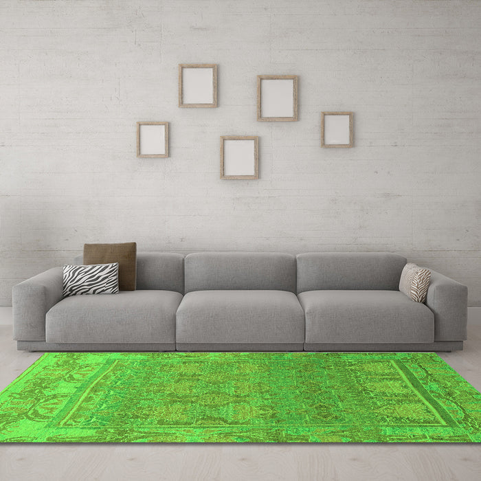 Machine Washable Abstract Green Modern Area Rugs in a Living Room,, wshabs1663grn