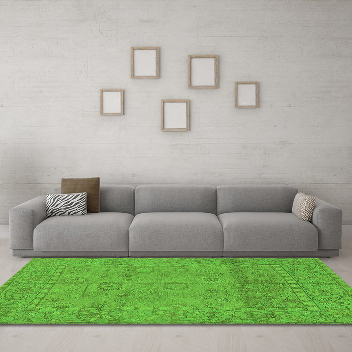 Machine Washable Abstract Green Modern Area Rugs in a Living Room,, wshabs1664grn