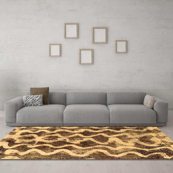 Machine Washable Abstract Brown Modern Rug in a Living Room,, wshabs1668brn
