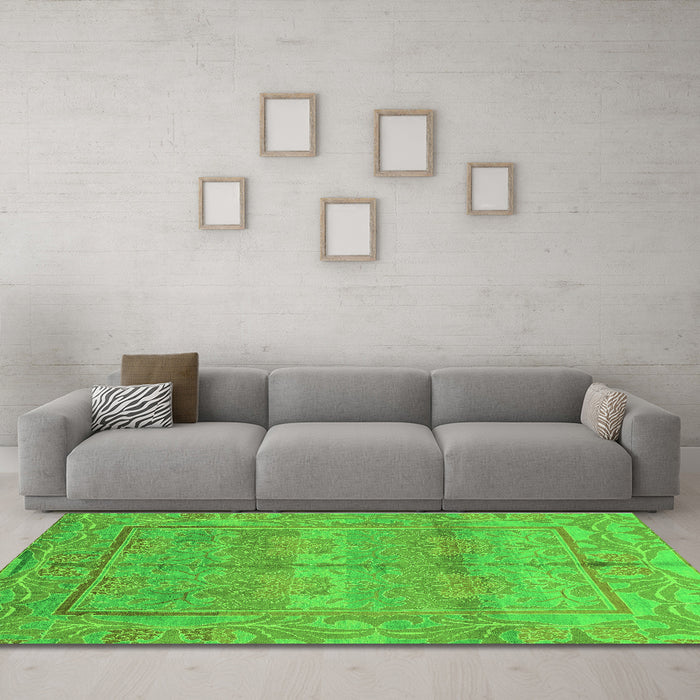 Machine Washable Oriental Green Traditional Area Rugs in a Living Room,, wshabs1674grn