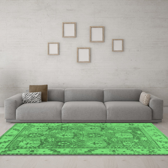 Machine Washable Oriental Emerald Green Traditional Area Rugs in a Living Room,, wshabs1679emgrn