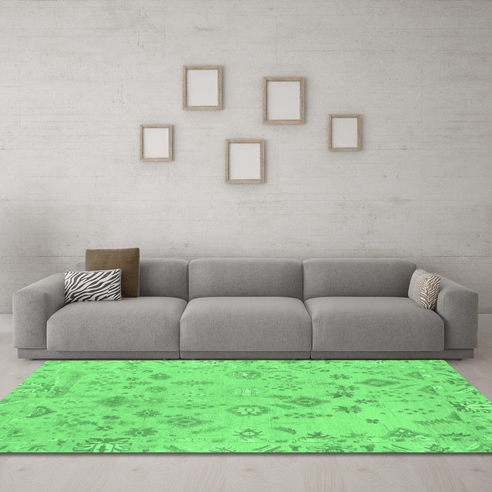 Machine Washable Oriental Emerald Green Traditional Area Rugs in a Living Room,, wshabs1682emgrn