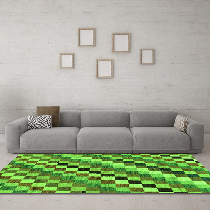 Machine Washable Checkered Green Modern Area Rugs in a Living Room,, wshabs168grn