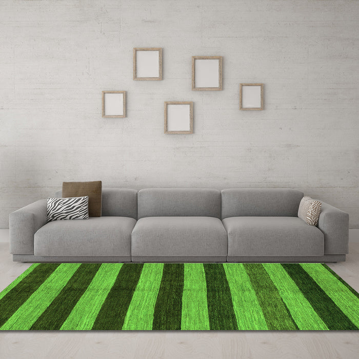 Machine Washable Abstract Green Modern Area Rugs in a Living Room,, wshabs1699grn