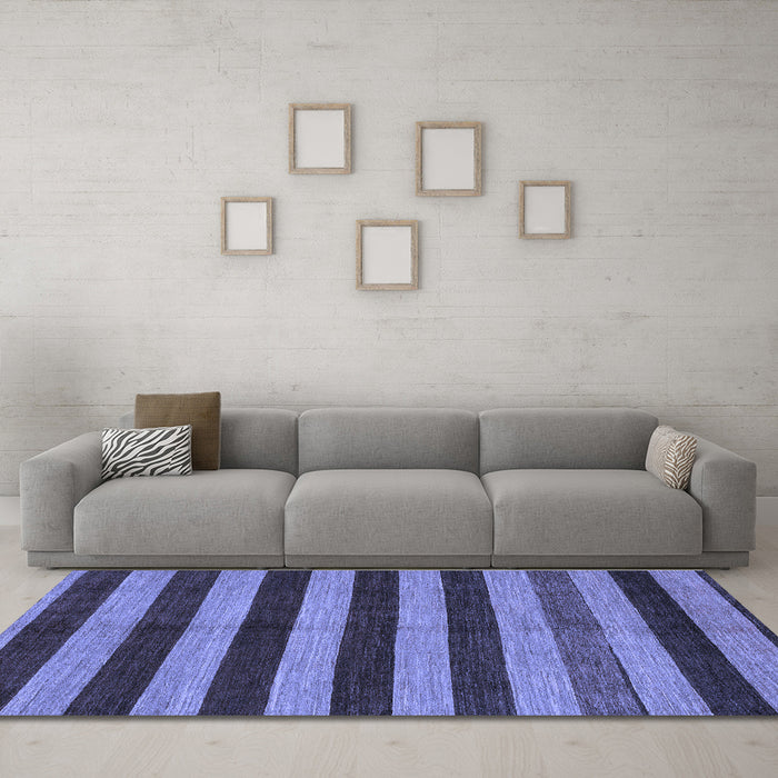 Machine Washable Abstract Blue Modern Rug in a Living Room, wshabs1699blu