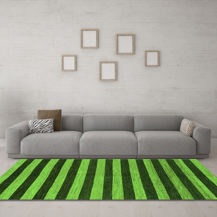 Machine Washable Abstract Green Modern Area Rugs in a Living Room,, wshabs1700grn