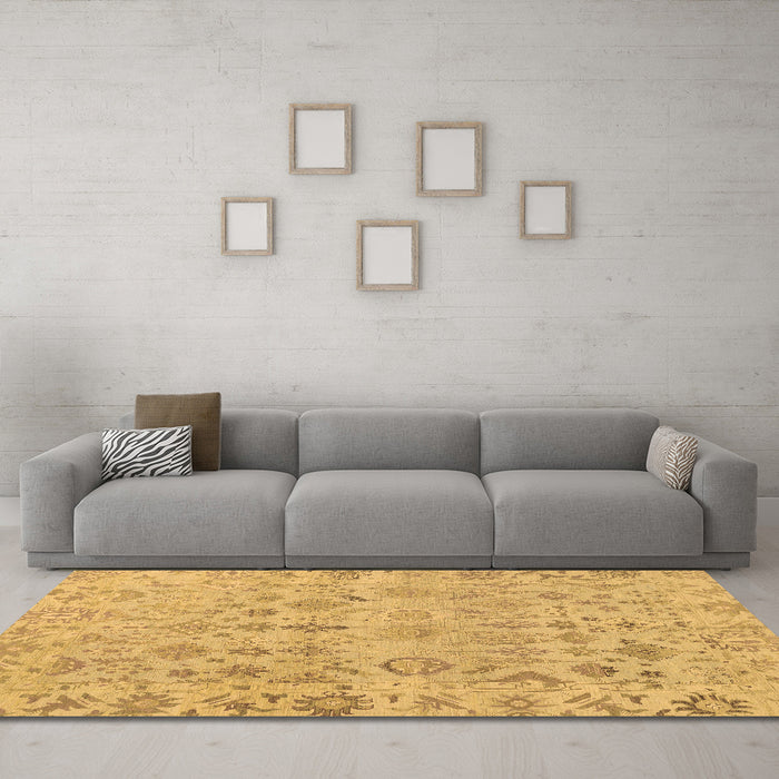 Machine Washable Oriental Brown Traditional Rug in a Living Room,, wshabs1718brn