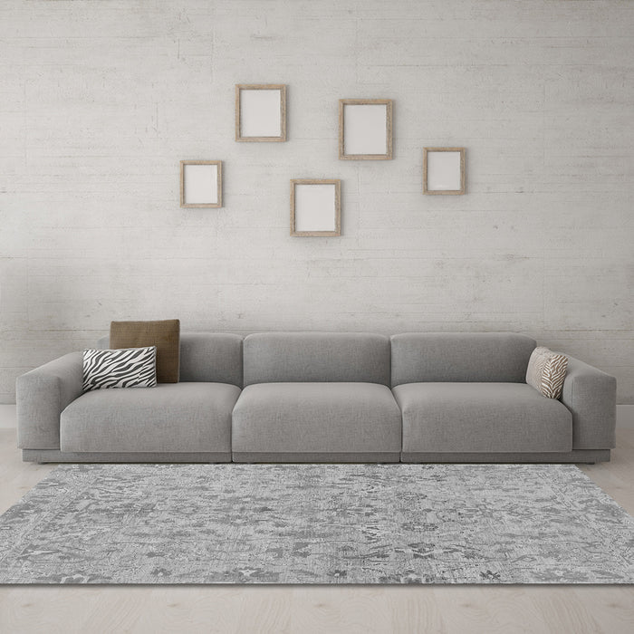 Machine Washable Oriental Gray Traditional Rug in a Living Room,, wshabs1723gry