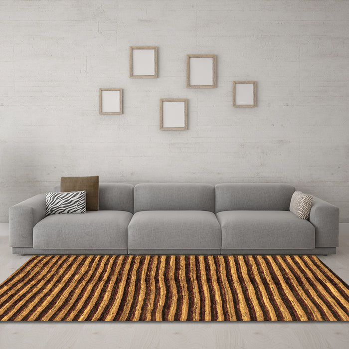 Machine Washable Abstract Brown Modern Rug in a Living Room,, wshabs172brn