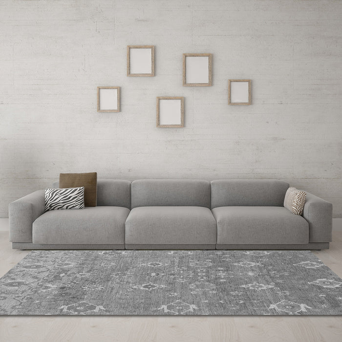 Machine Washable Oriental Gray Traditional Rug in a Living Room,, wshabs1730gry