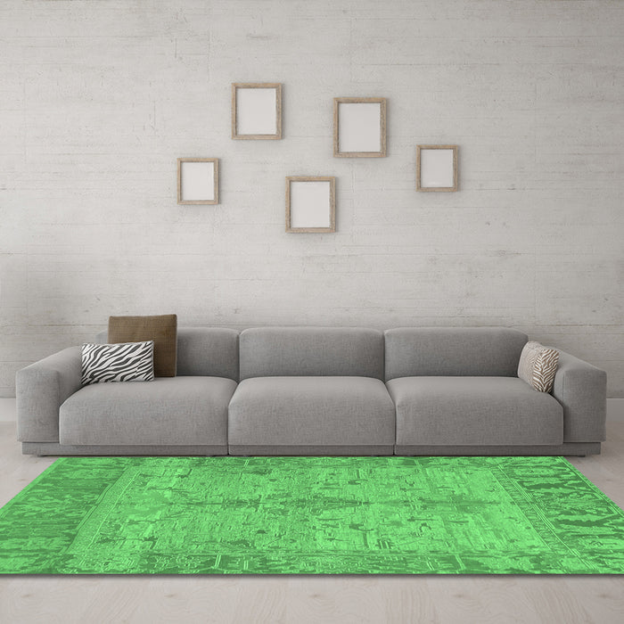 Machine Washable Oriental Emerald Green Traditional Area Rugs in a Living Room,, wshabs1732emgrn