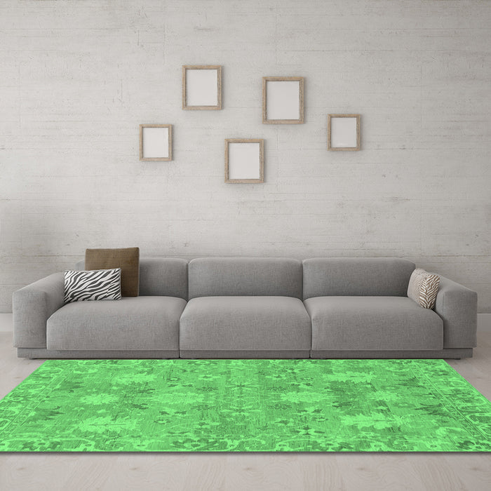 Machine Washable Oriental Emerald Green Traditional Area Rugs in a Living Room,, wshabs1737emgrn