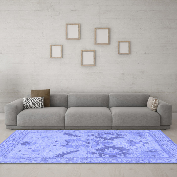 Machine Washable Oriental Blue Traditional Rug in a Living Room, wshabs1738blu